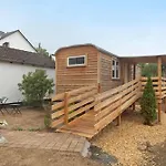 Tiny House *