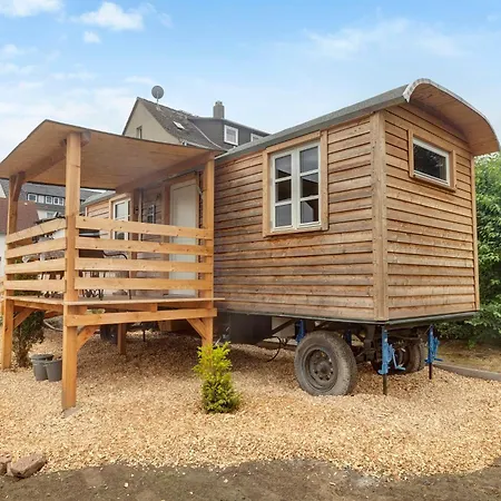 Tiny House *